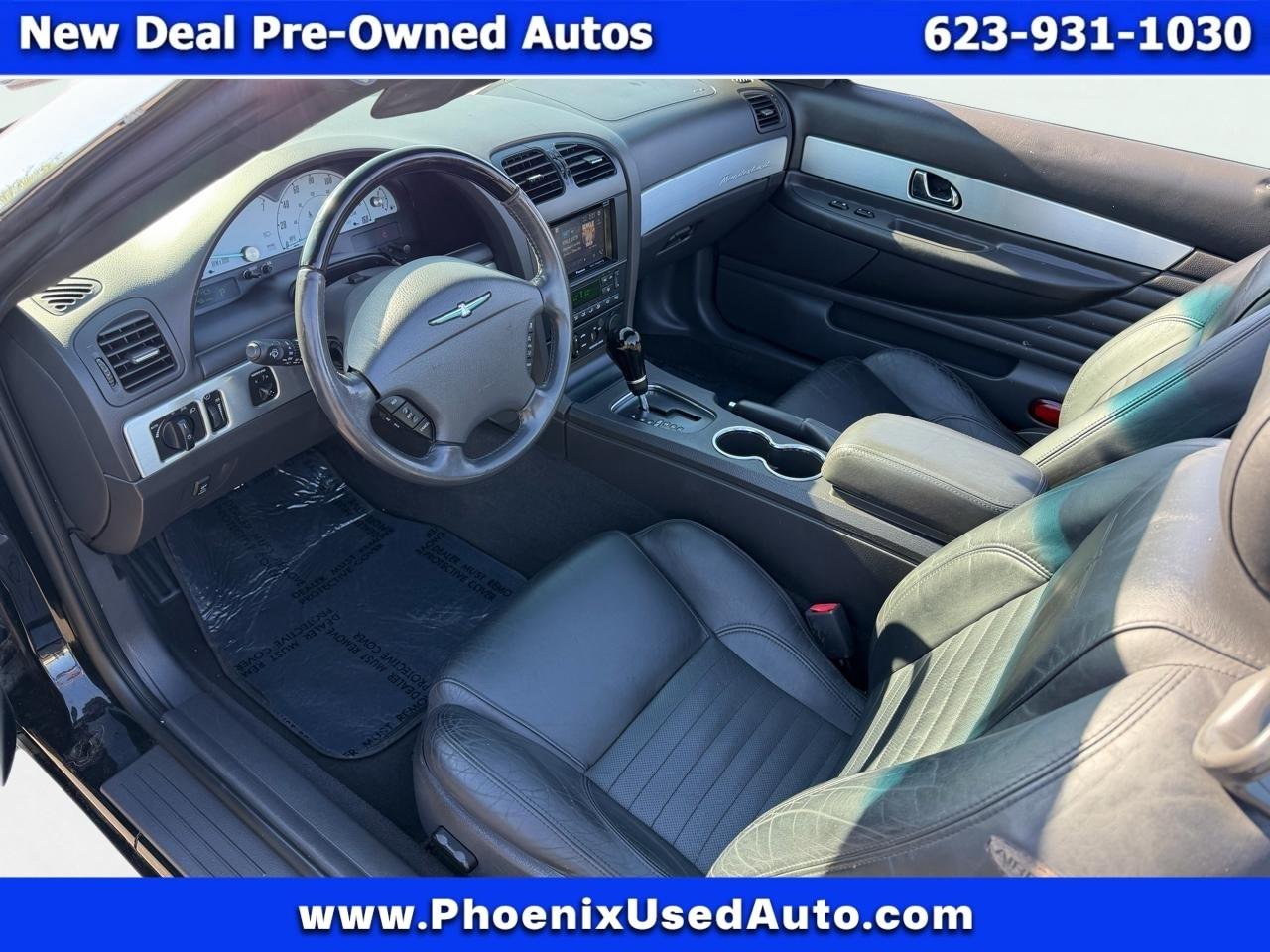 Ford Thunderbird Deluxe 2002