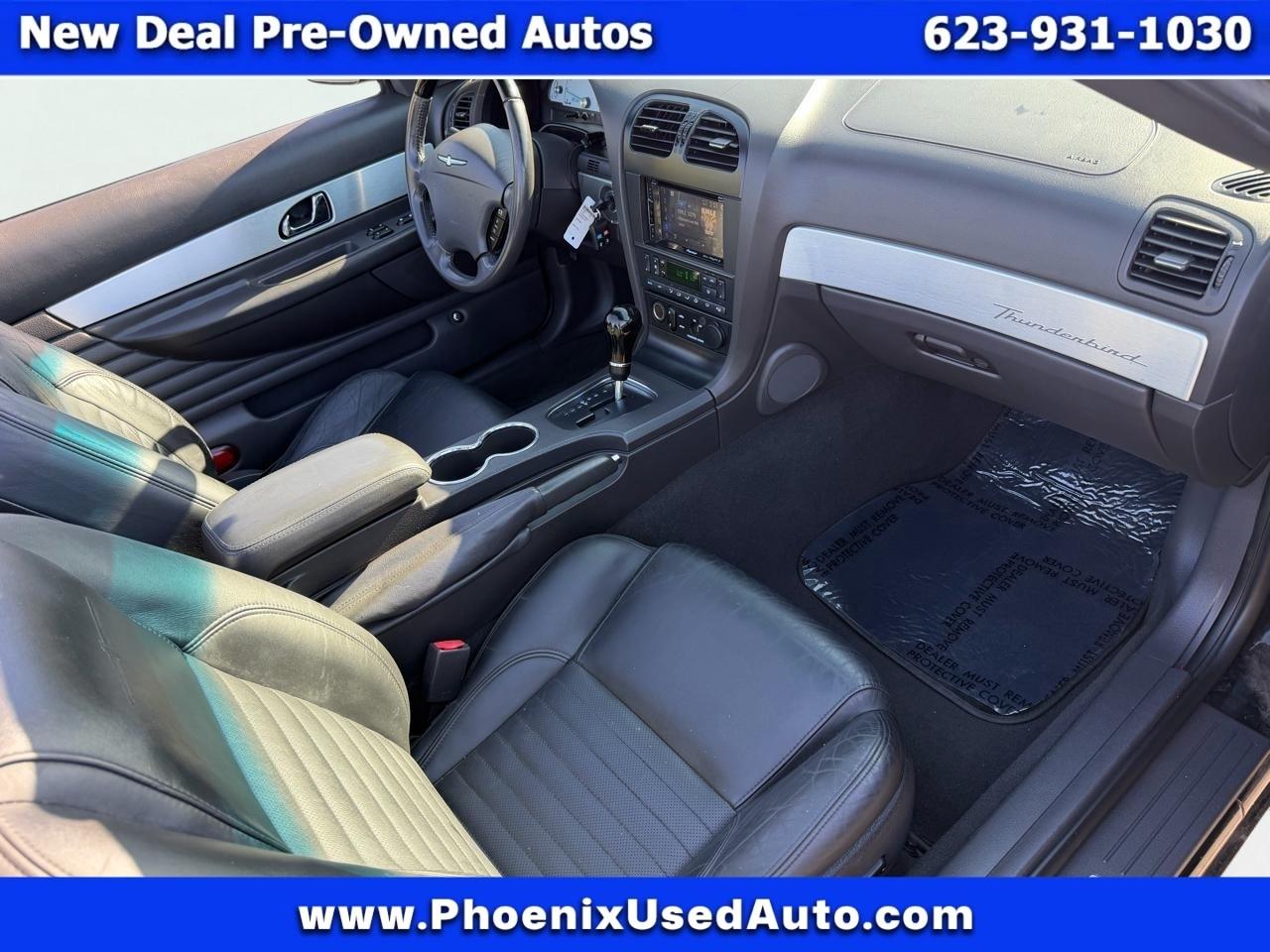 Ford Thunderbird Deluxe 2002