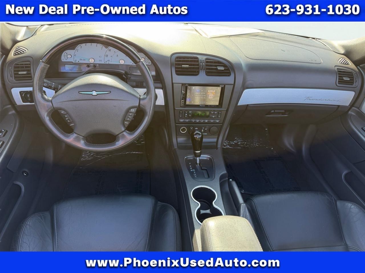 Ford Thunderbird Deluxe 2002