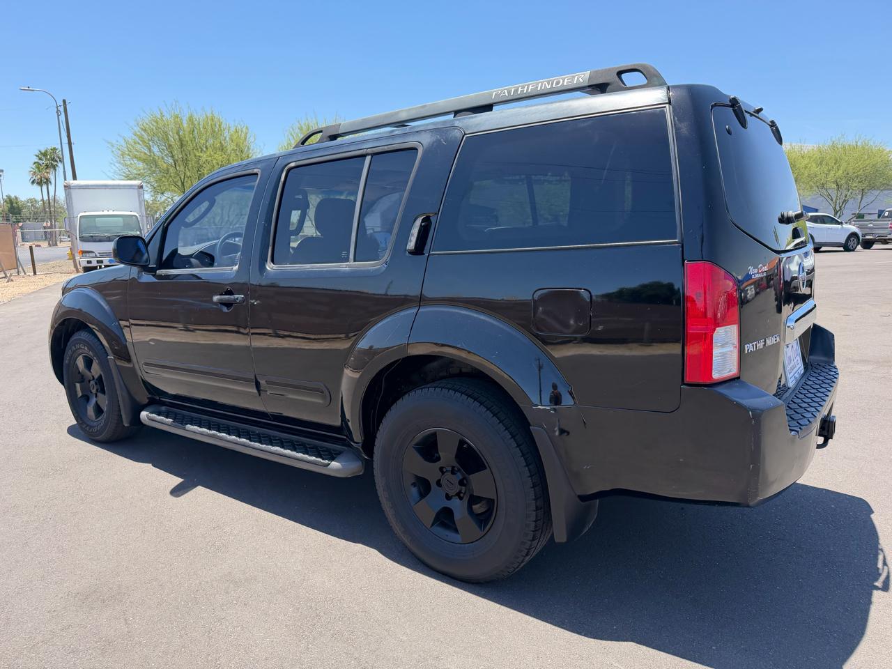 Nissan Pathfinder LE 2WD 2006