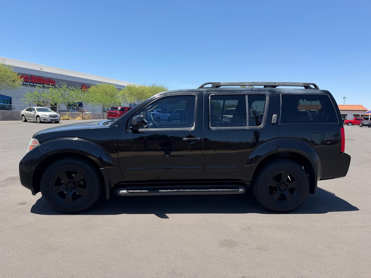 Nissan Pathfinder LE 2WD 2006