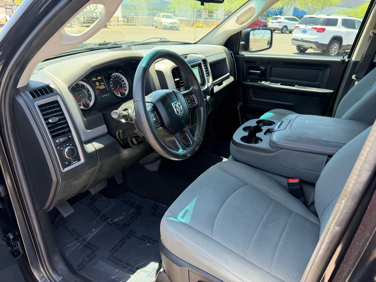 RAM 1500 2WD Crew Cab 140.5" Tradesman 2016