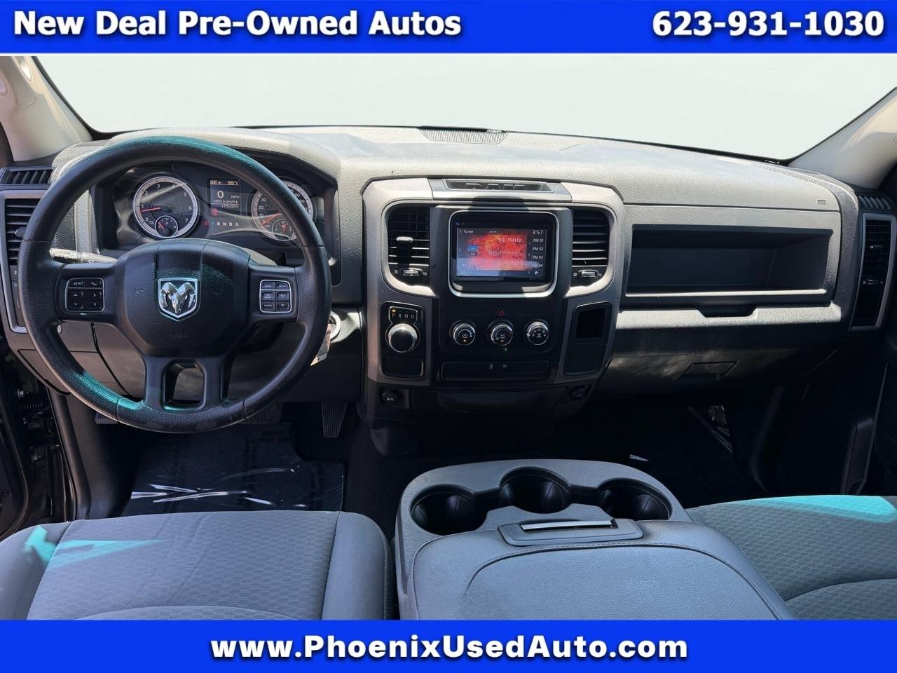 RAM 1500 2WD Crew Cab 140.5" Tradesman 2016