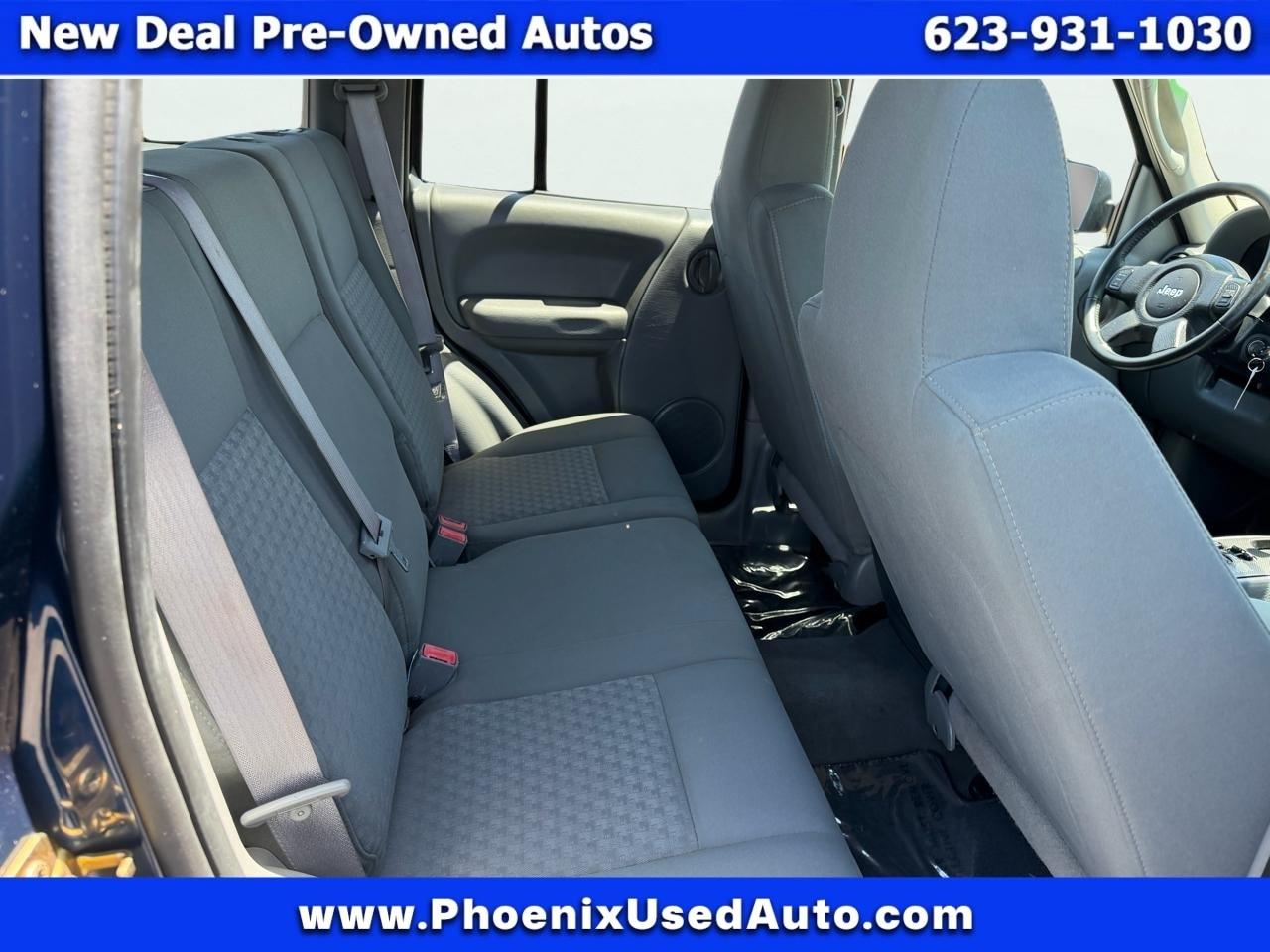 Jeep Liberty Sport 2WD 2005