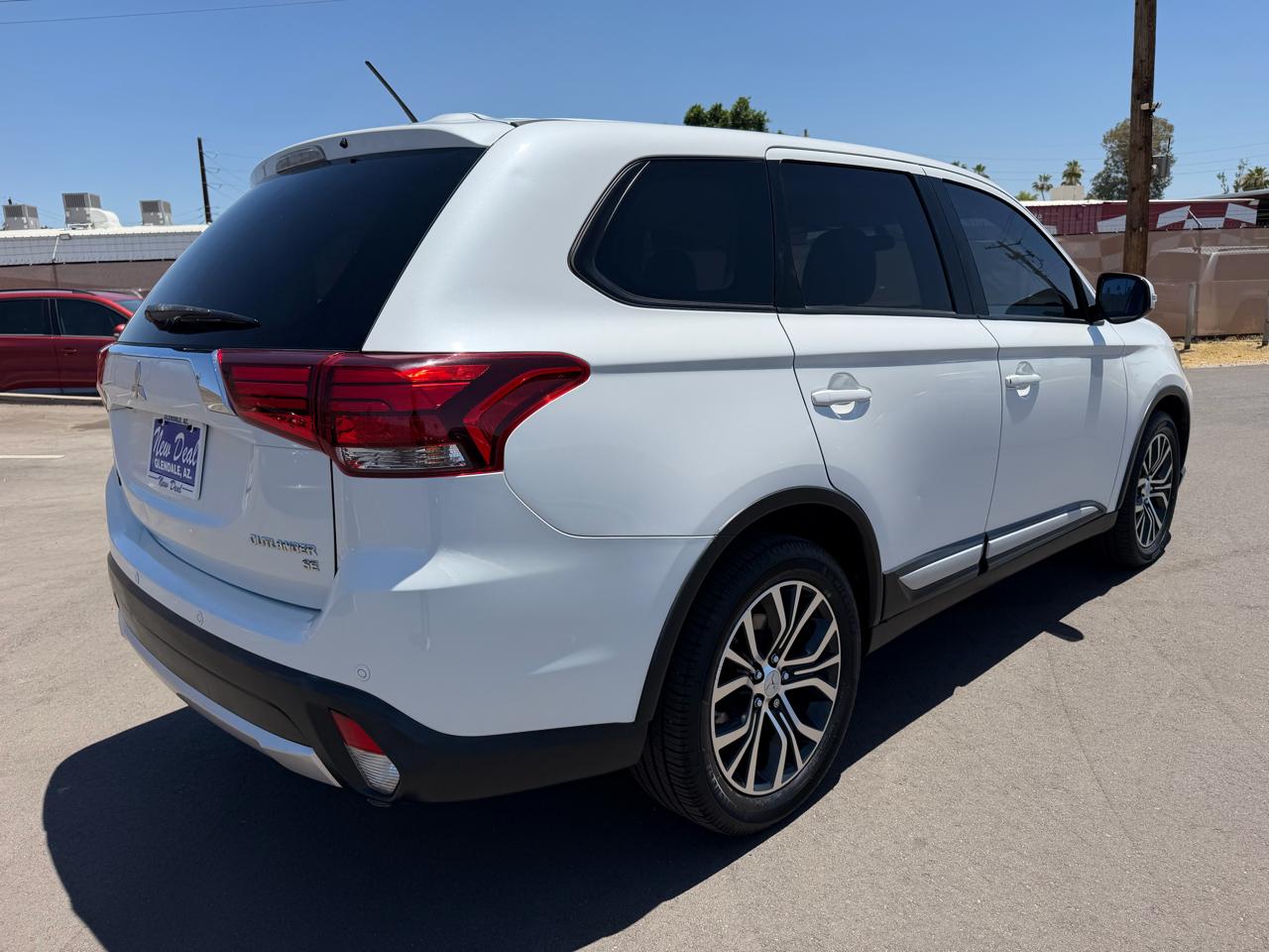 Mitsubishi Outlander SE 2WD 2016