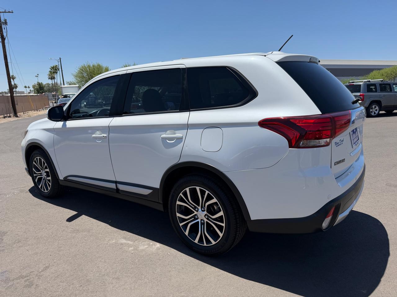 Mitsubishi Outlander SE 2WD 2016