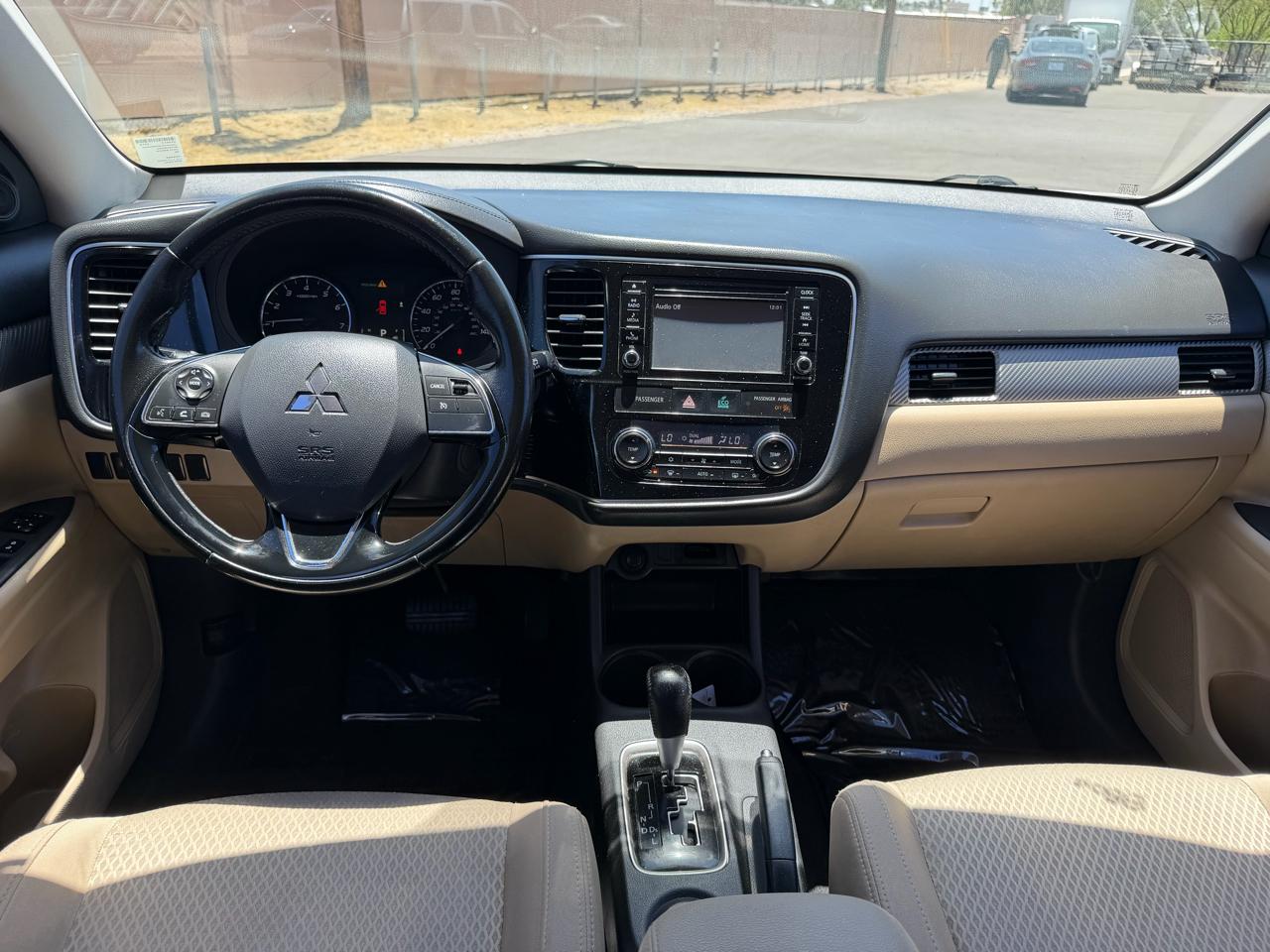 Mitsubishi Outlander SE 2WD 2016