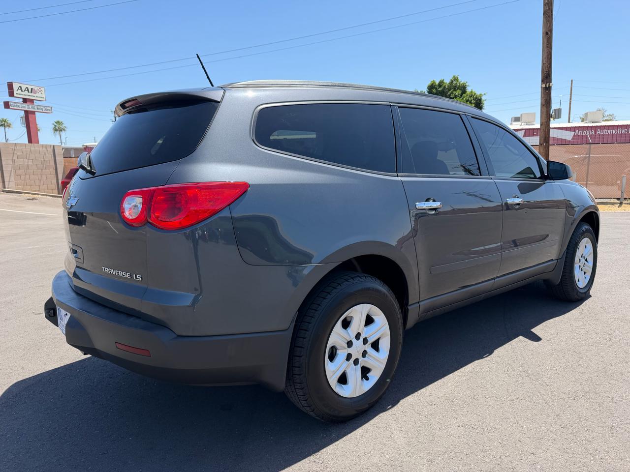 Chevrolet Traverse LS AWD w/PDC 2011