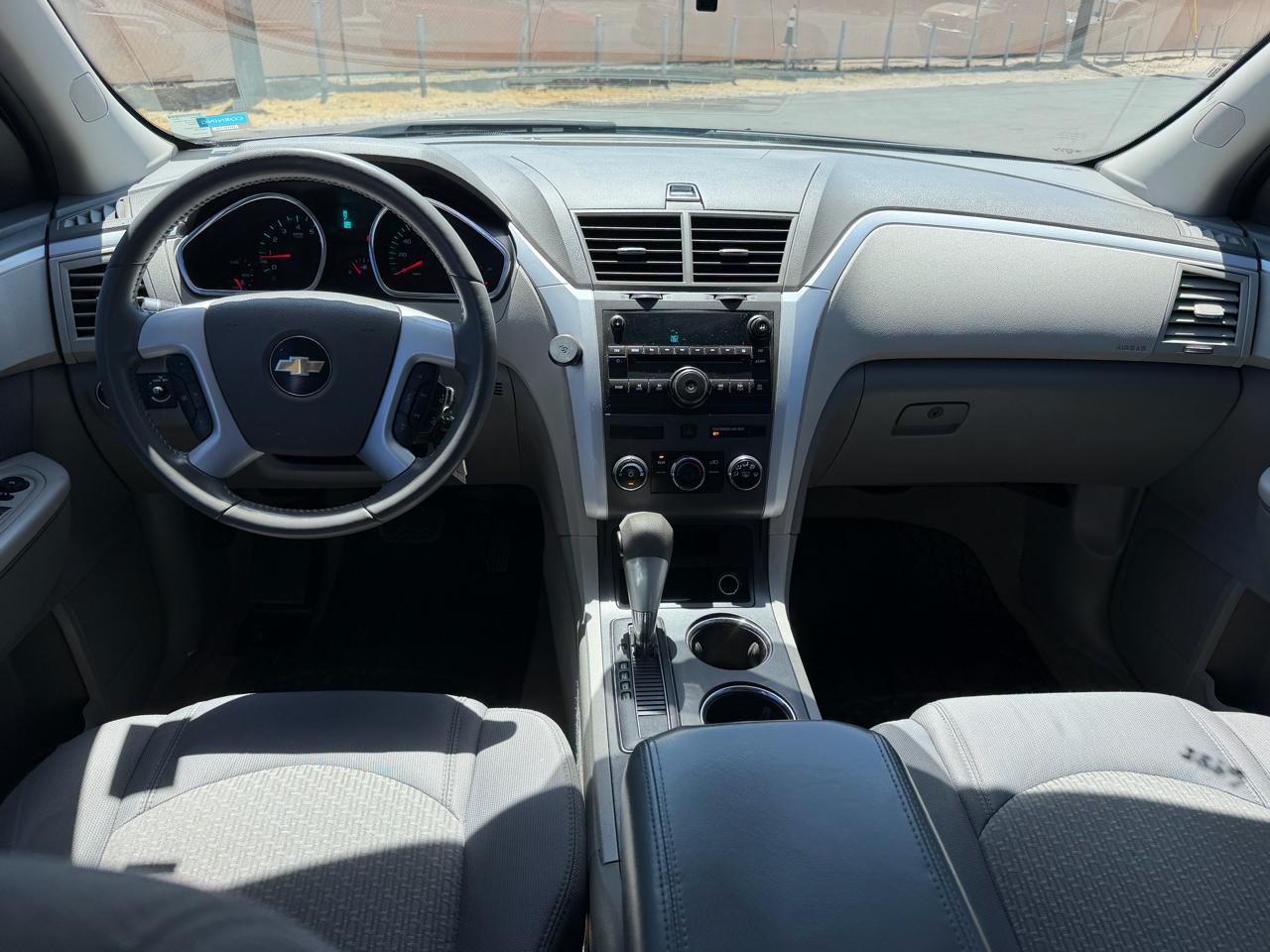 Chevrolet Traverse LS AWD w/PDC 2011