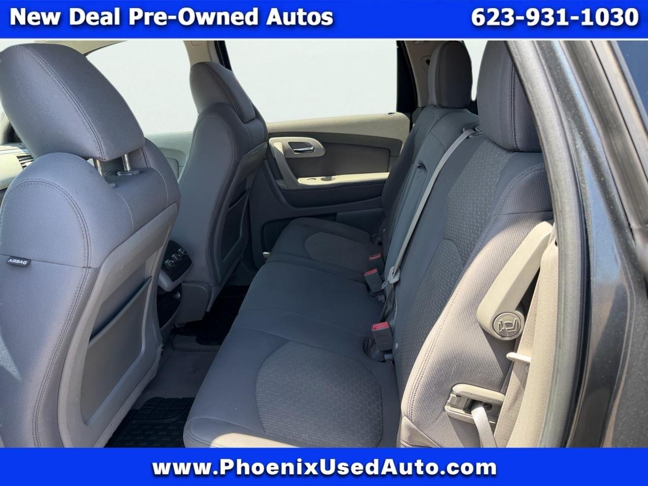 Chevrolet Traverse LS AWD w/PDC 2011
