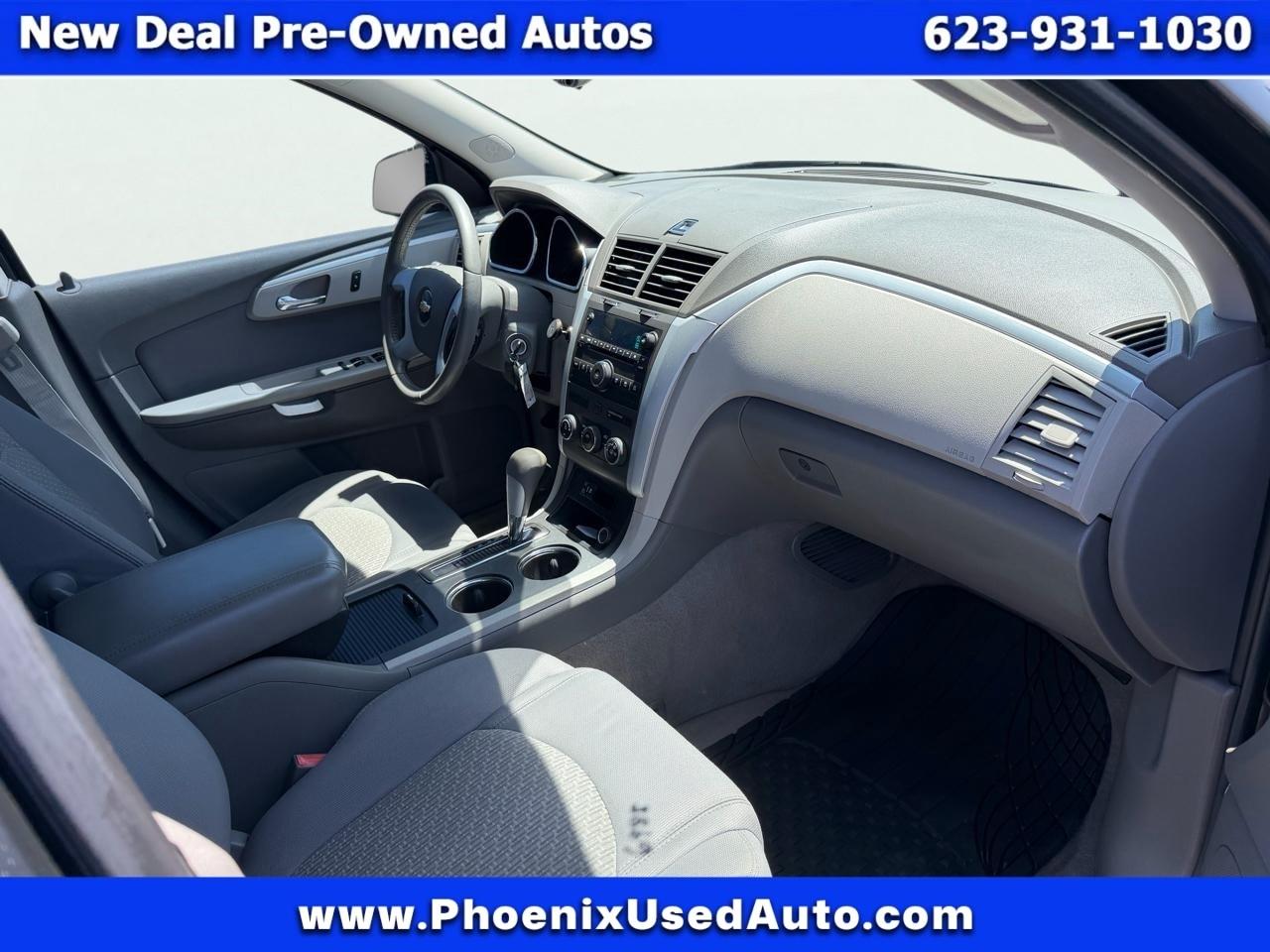 Chevrolet Traverse LS AWD w/PDC 2011