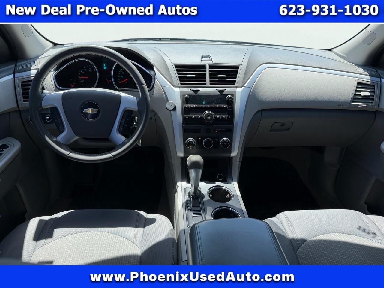 Chevrolet Traverse LS AWD w/PDC 2011