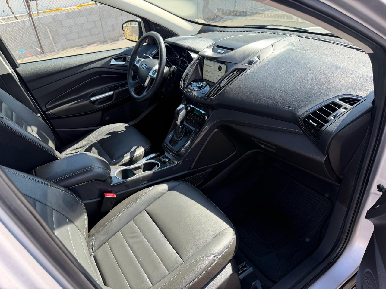 Ford Escape Titanium FWD 2016