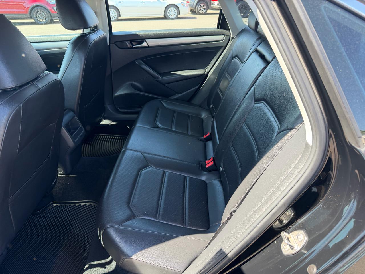 Volkswagen Passat Sport PZEV 5M 2015