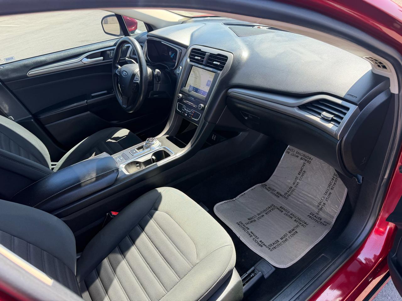 Ford Fusion Hybrid SE 2019