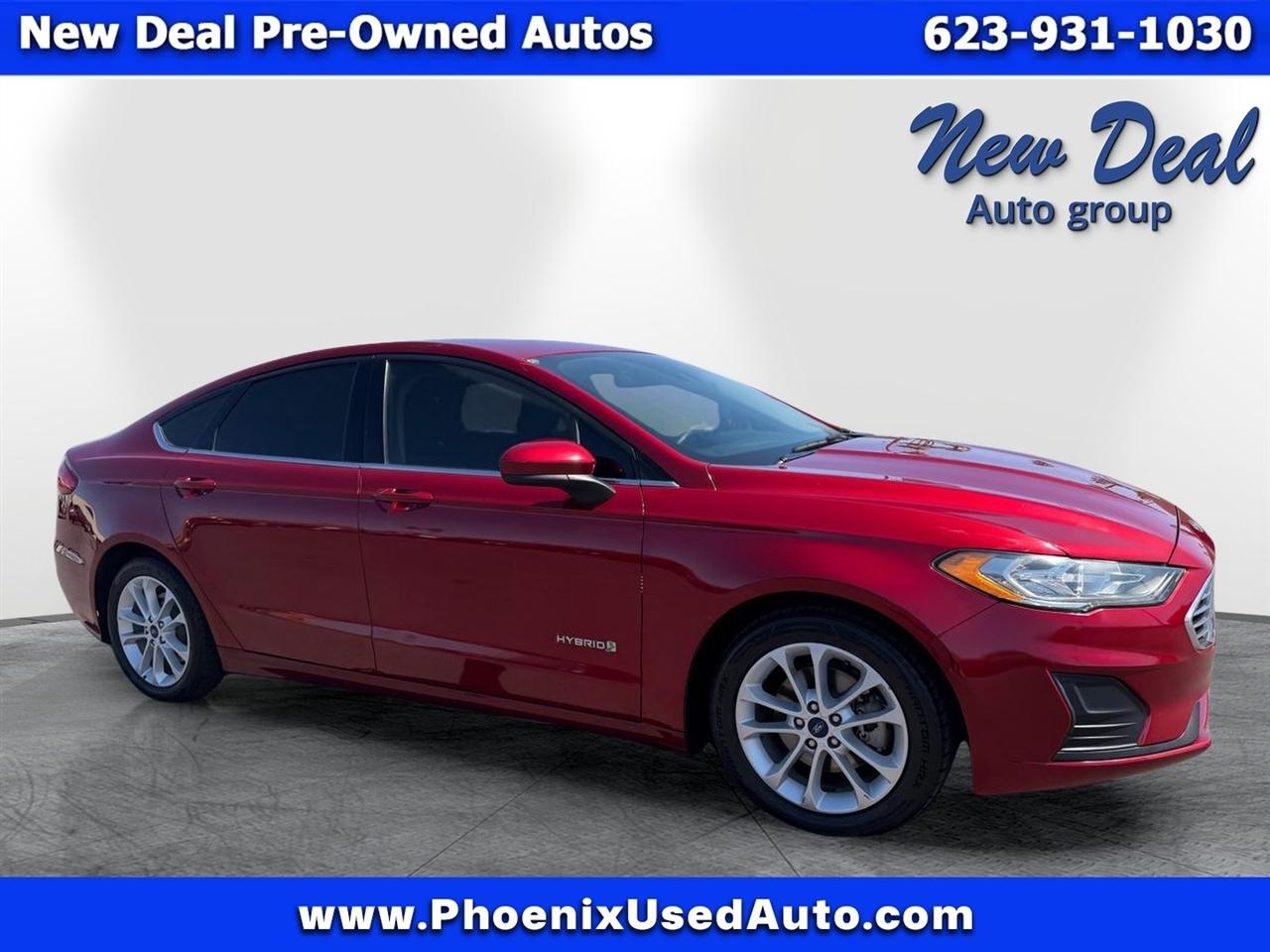 2019 Ford Fusion SE's photo
