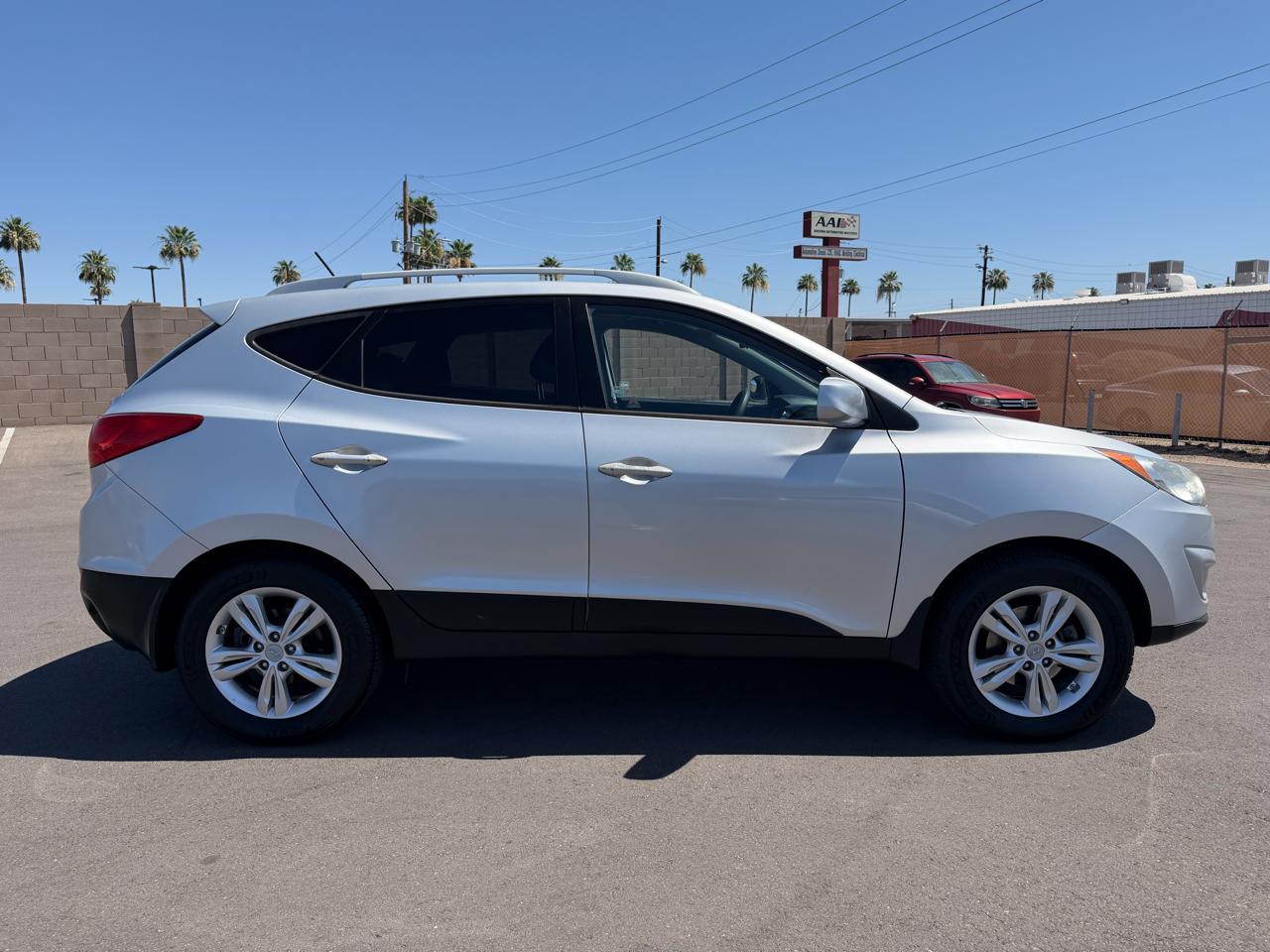 Hyundai Tucson Limited Auto AWD 2011