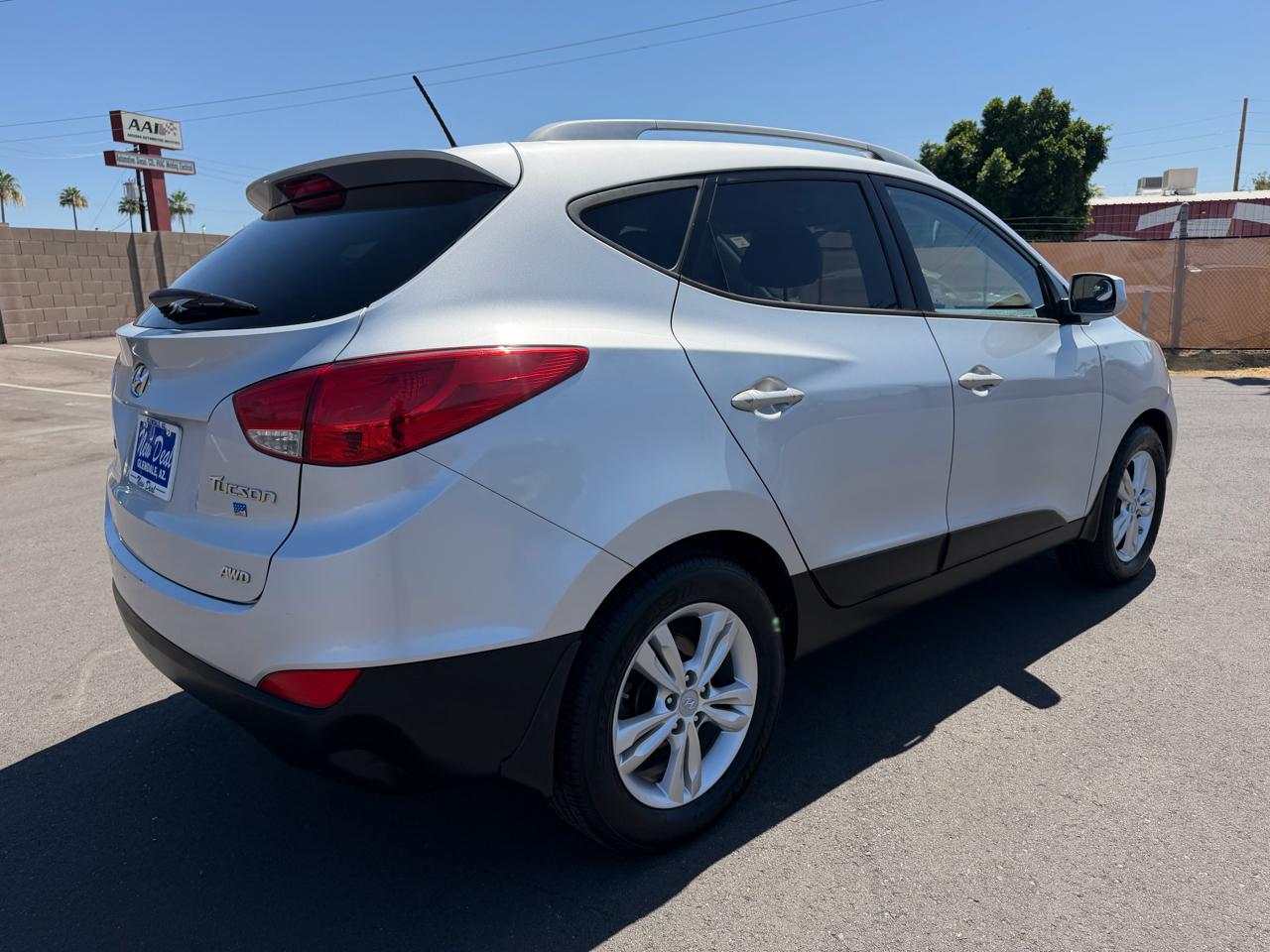 Hyundai Tucson Limited Auto AWD 2011
