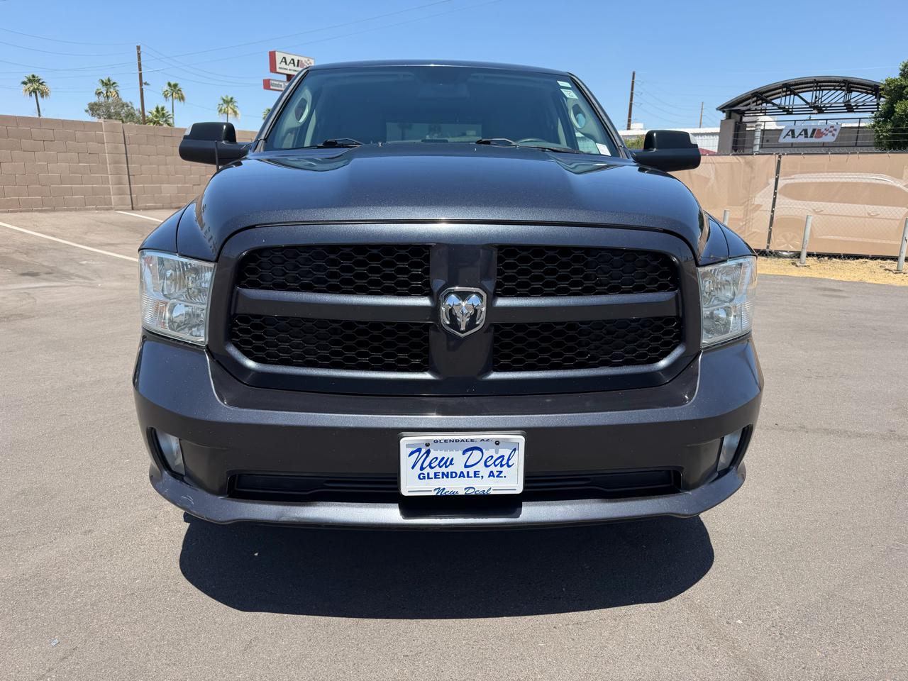 RAM 1500 2WD Crew Cab 140.5" Express 2016