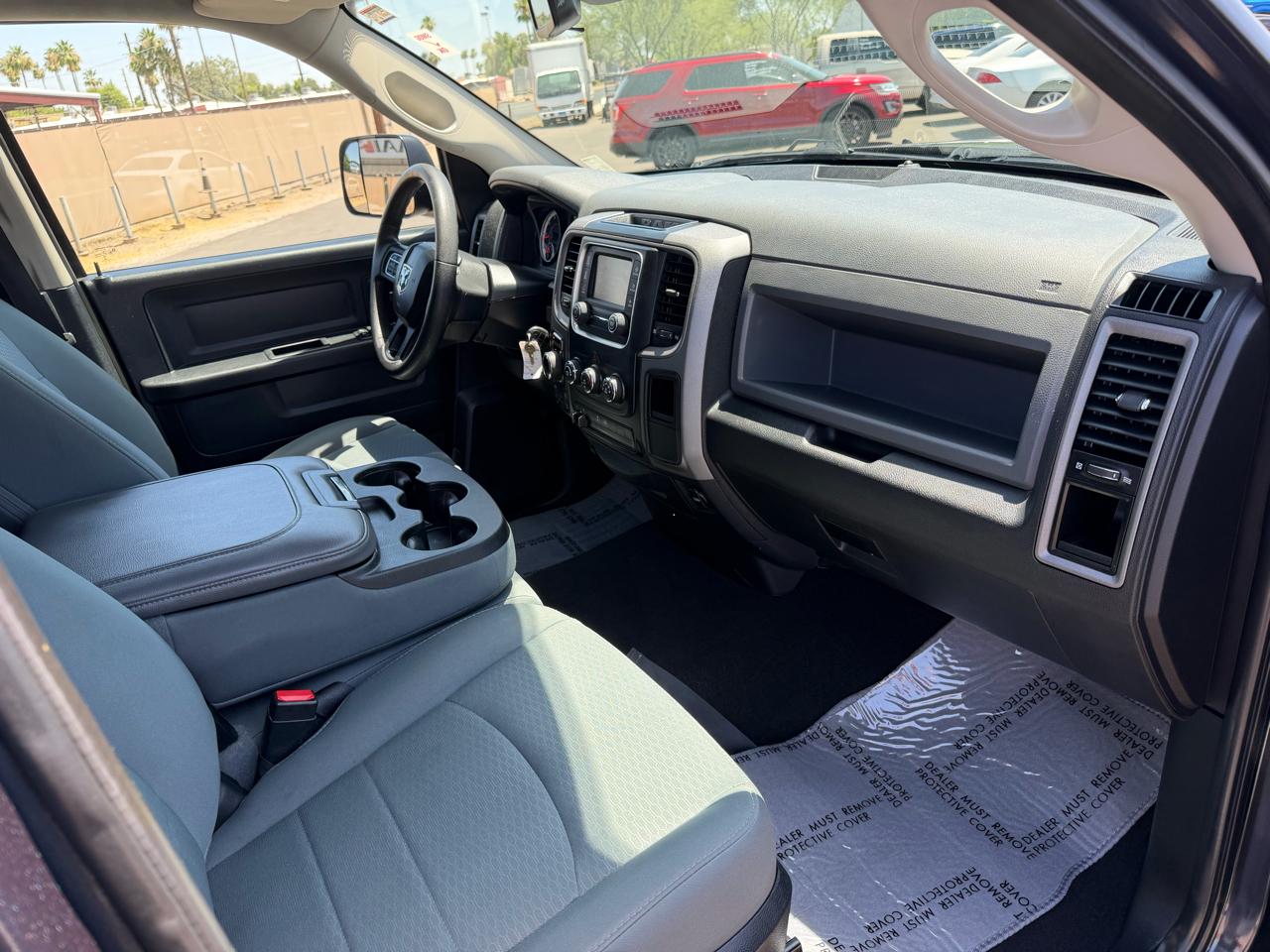 RAM 1500 2WD Crew Cab 140.5" Express 2016