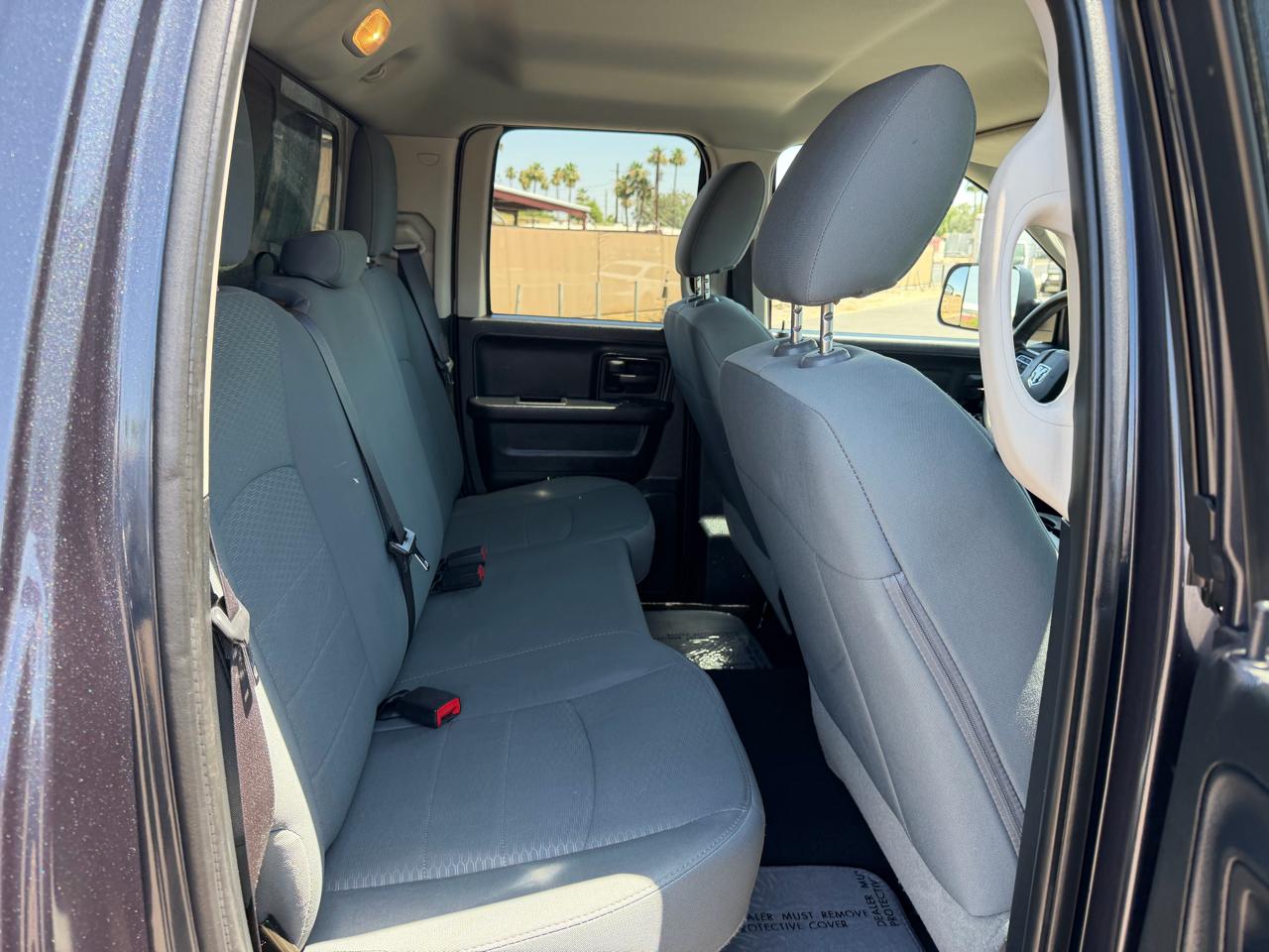 RAM 1500 2WD Crew Cab 140.5" Express 2016