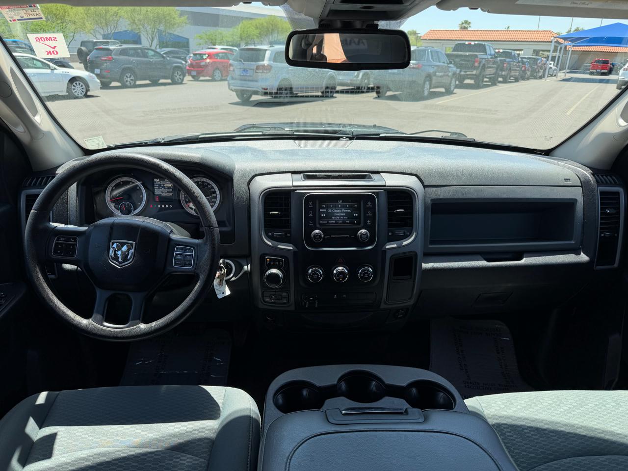 RAM 1500 2WD Crew Cab 140.5" Express 2016