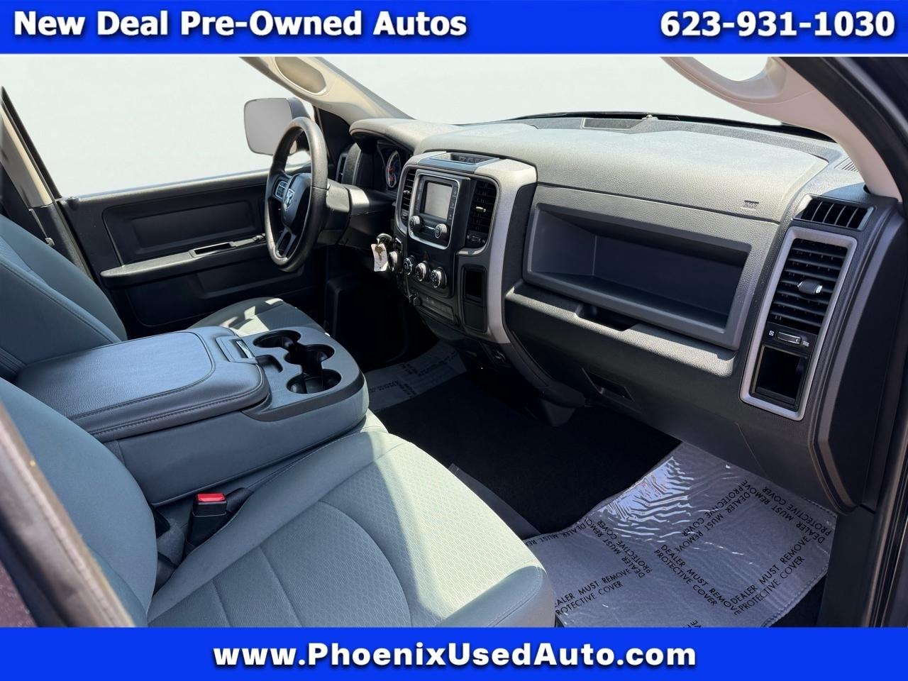 RAM 1500 2WD Crew Cab 140.5" Express 2016