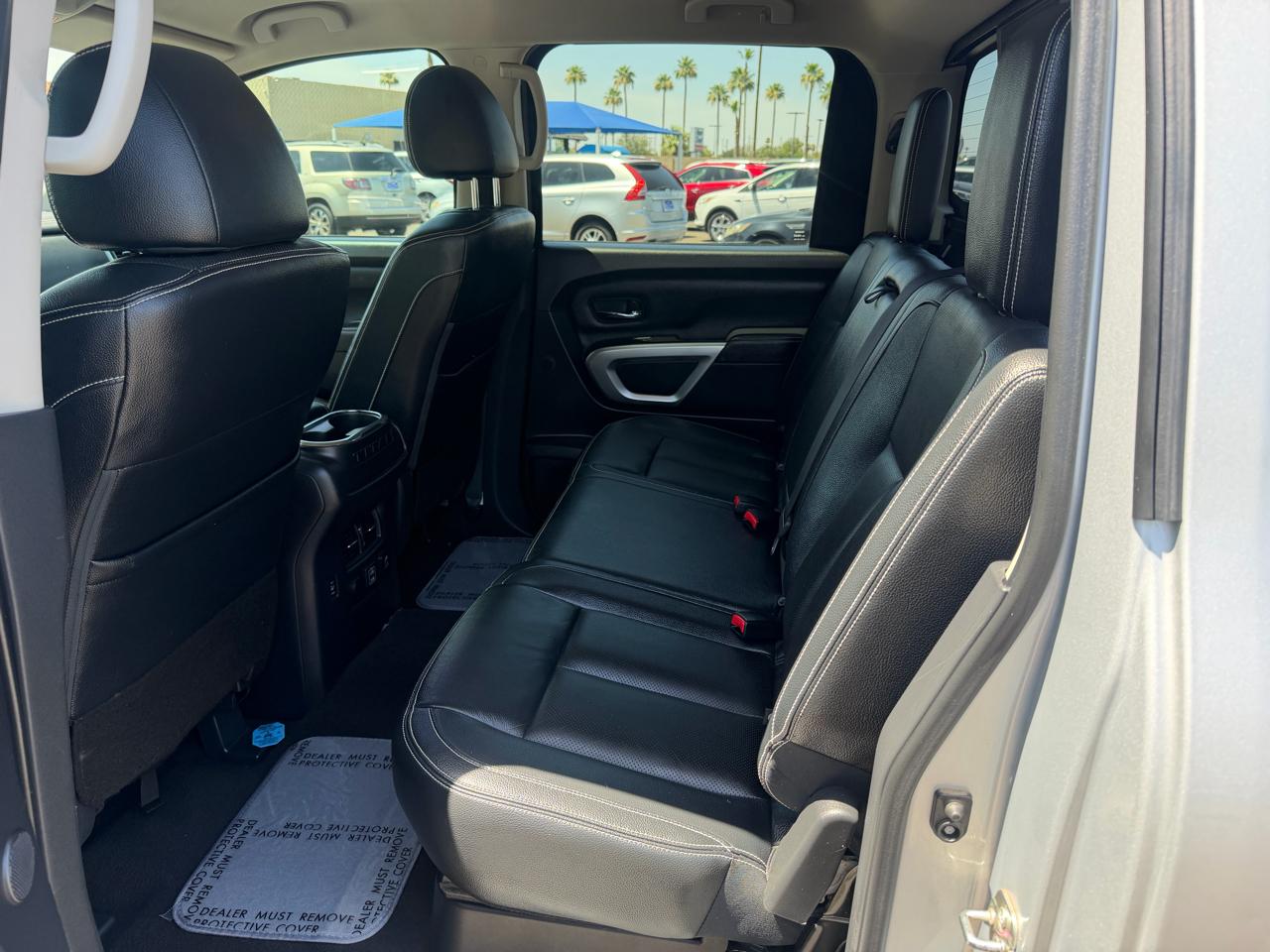 Nissan Titan PRO-4X Crew Cab 4WD 2019