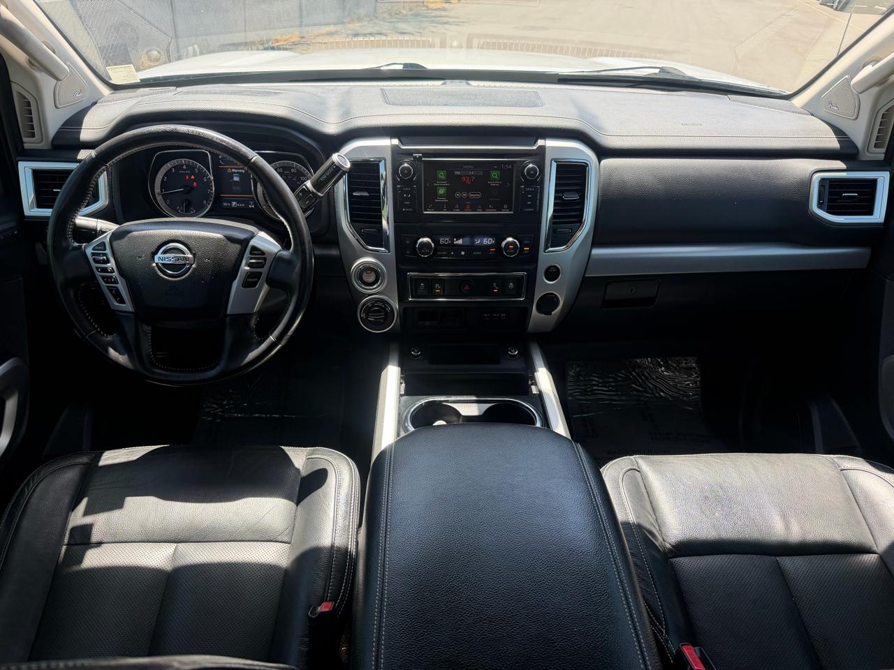 Nissan Titan PRO-4X Crew Cab 4WD 2019
