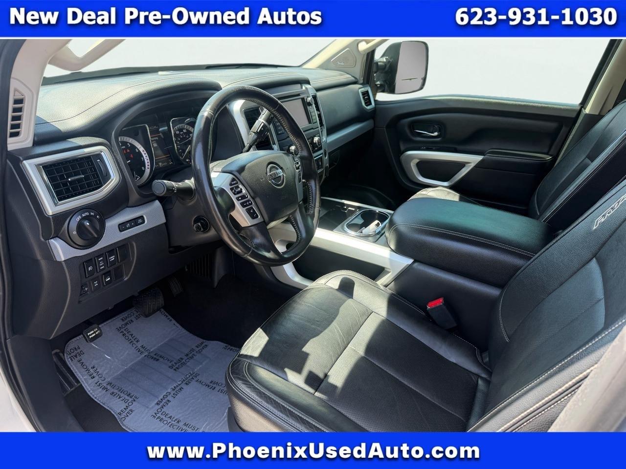 Nissan Titan PRO-4X Crew Cab 4WD 2019