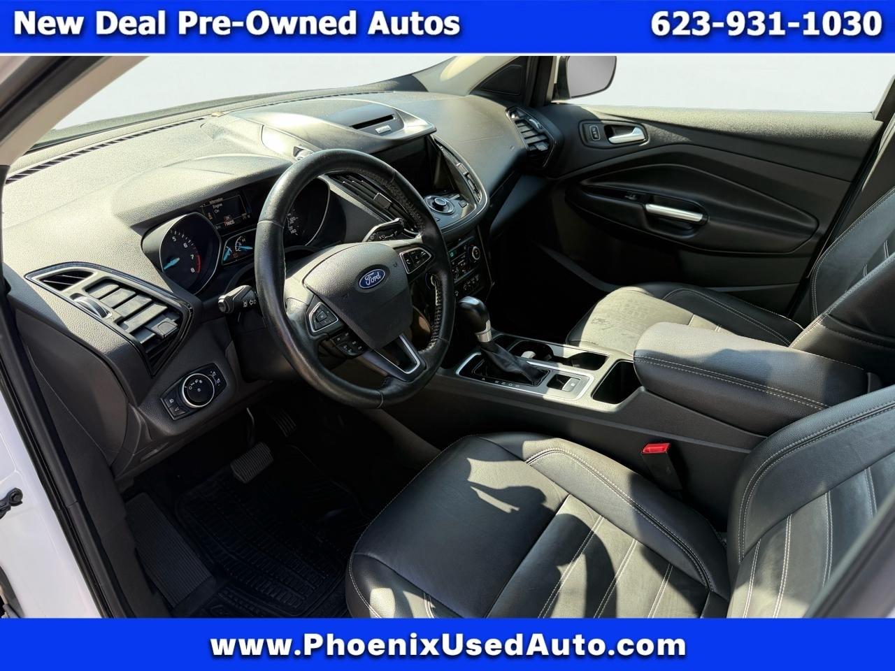 Ford Escape Titanium 4WD 2017
