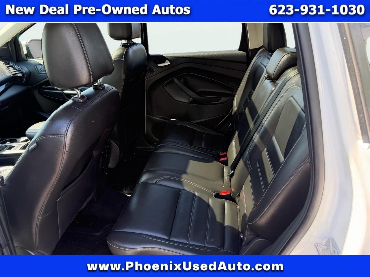 Ford Escape Titanium 4WD 2017