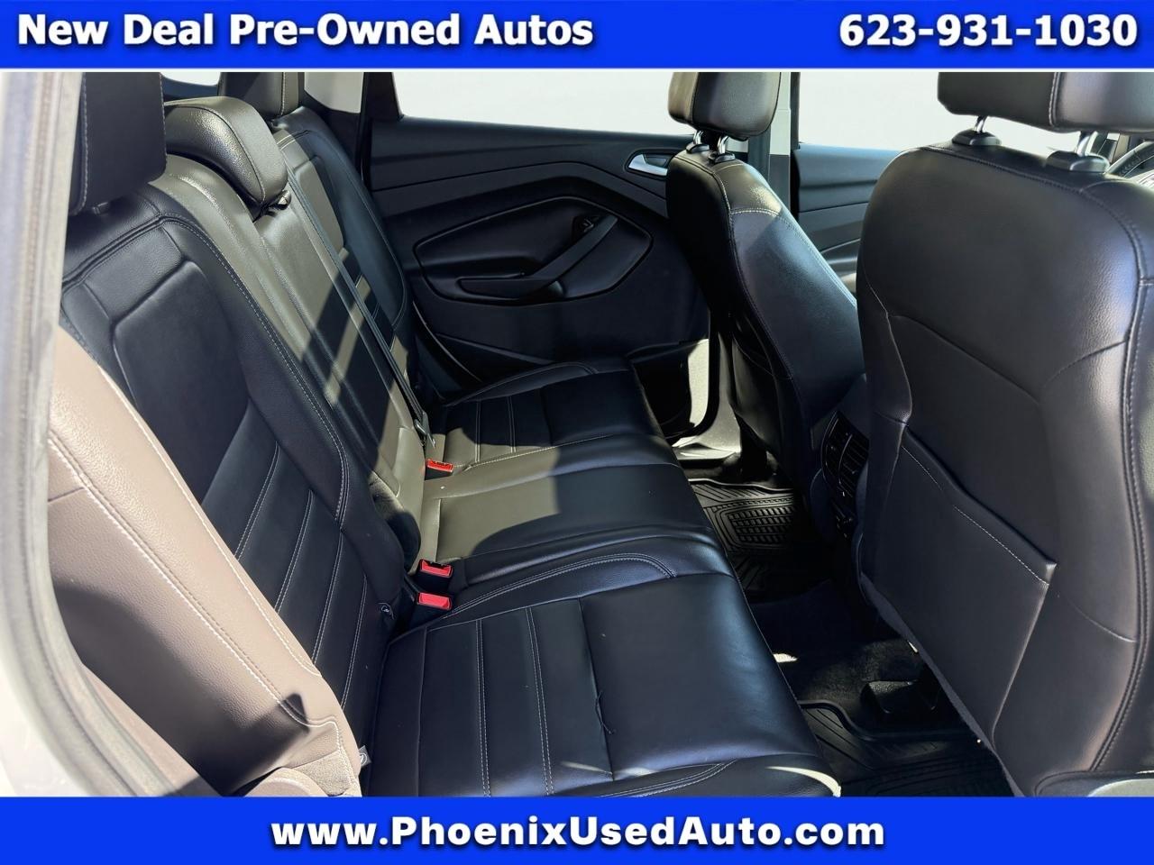 Ford Escape Titanium 4WD 2017