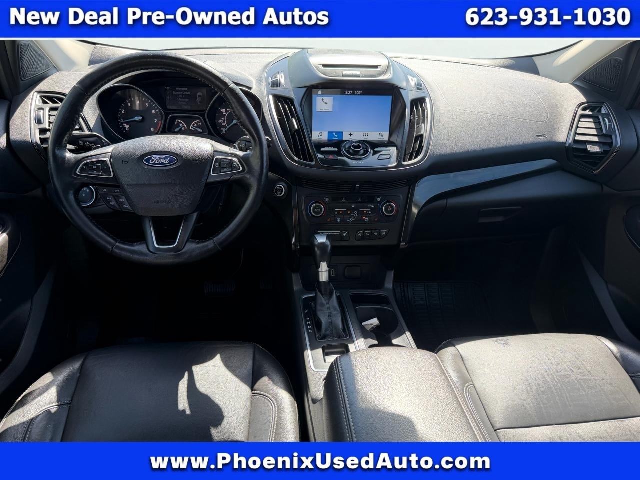 Ford Escape Titanium 4WD 2017