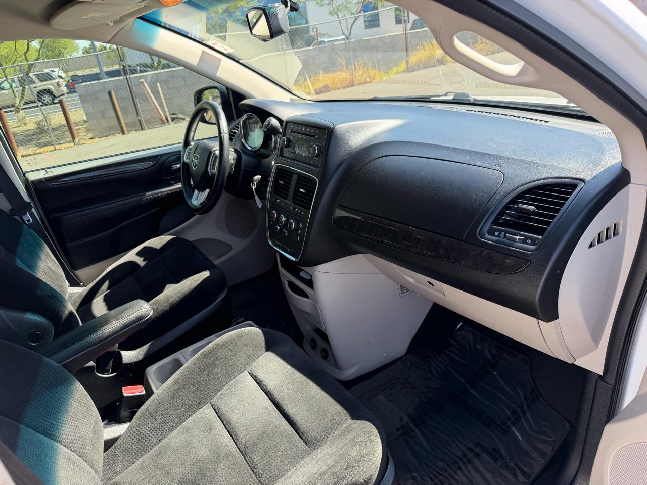 Dodge Grand Caravan SE 2016