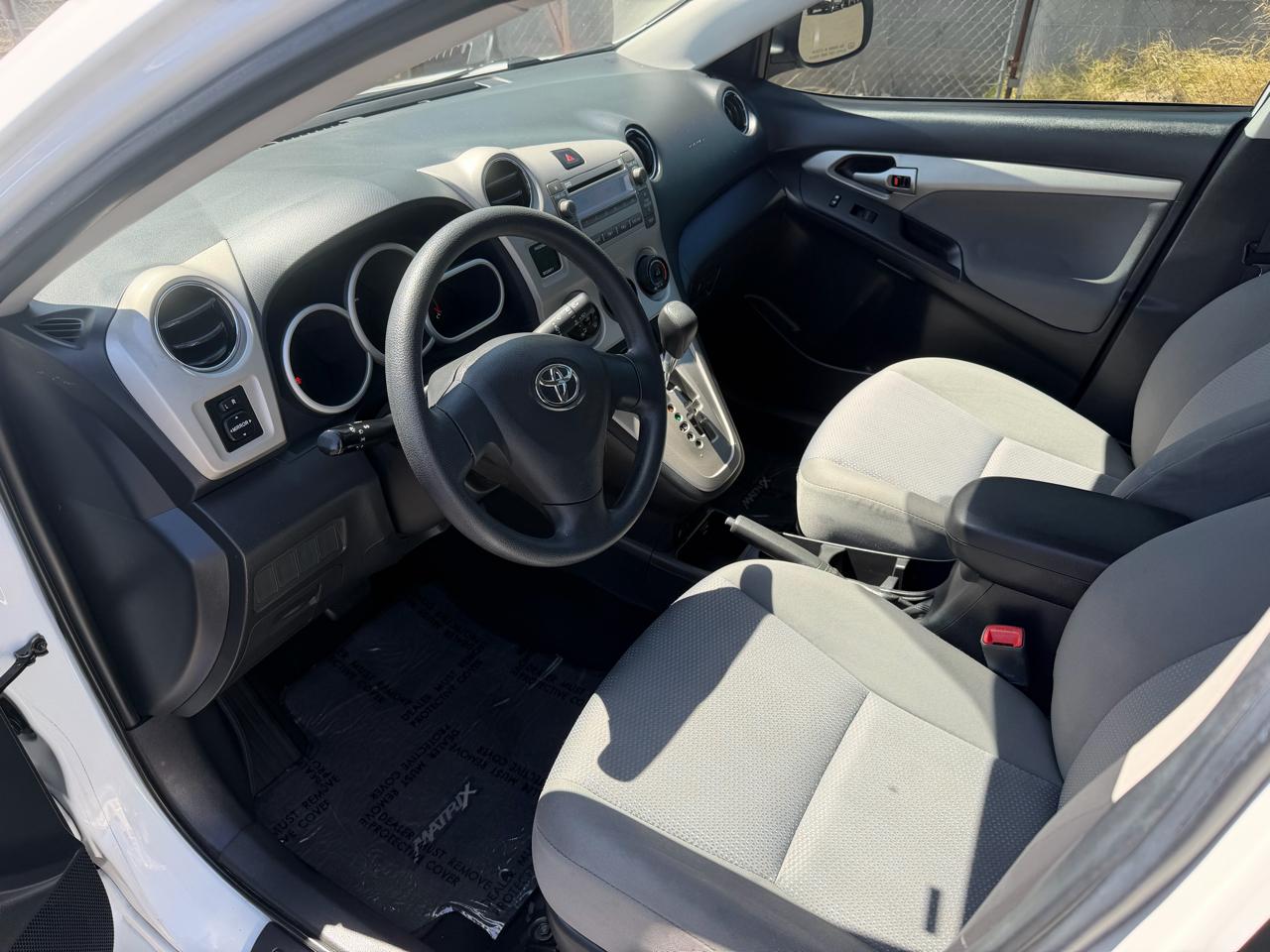Toyota Matrix Base 4-Speed AT 2009