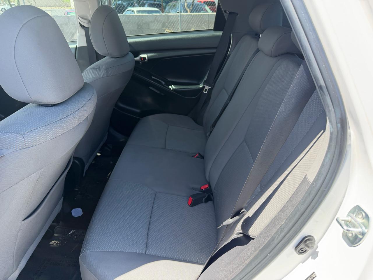 Toyota Matrix Base 4-Speed AT 2009