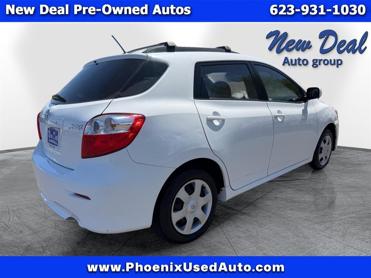 Toyota Matrix Base 4-Speed AT 2009