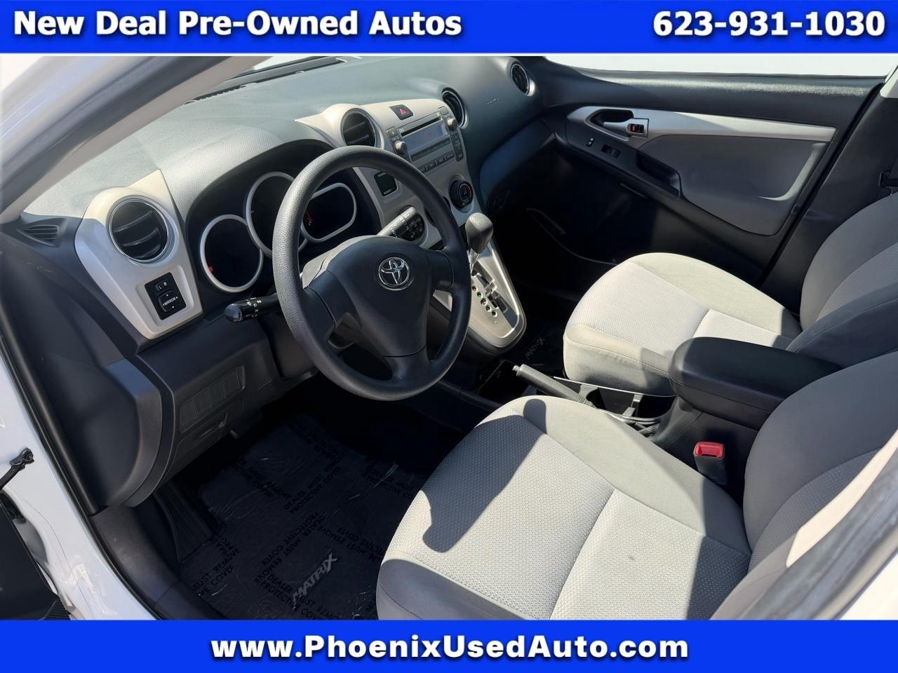 Toyota Matrix Base 4-Speed AT 2009