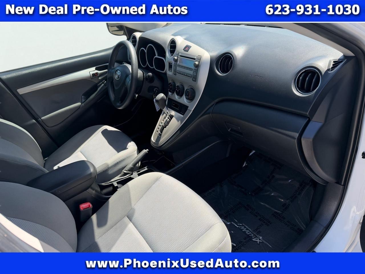 Toyota Matrix Base 4-Speed AT 2009