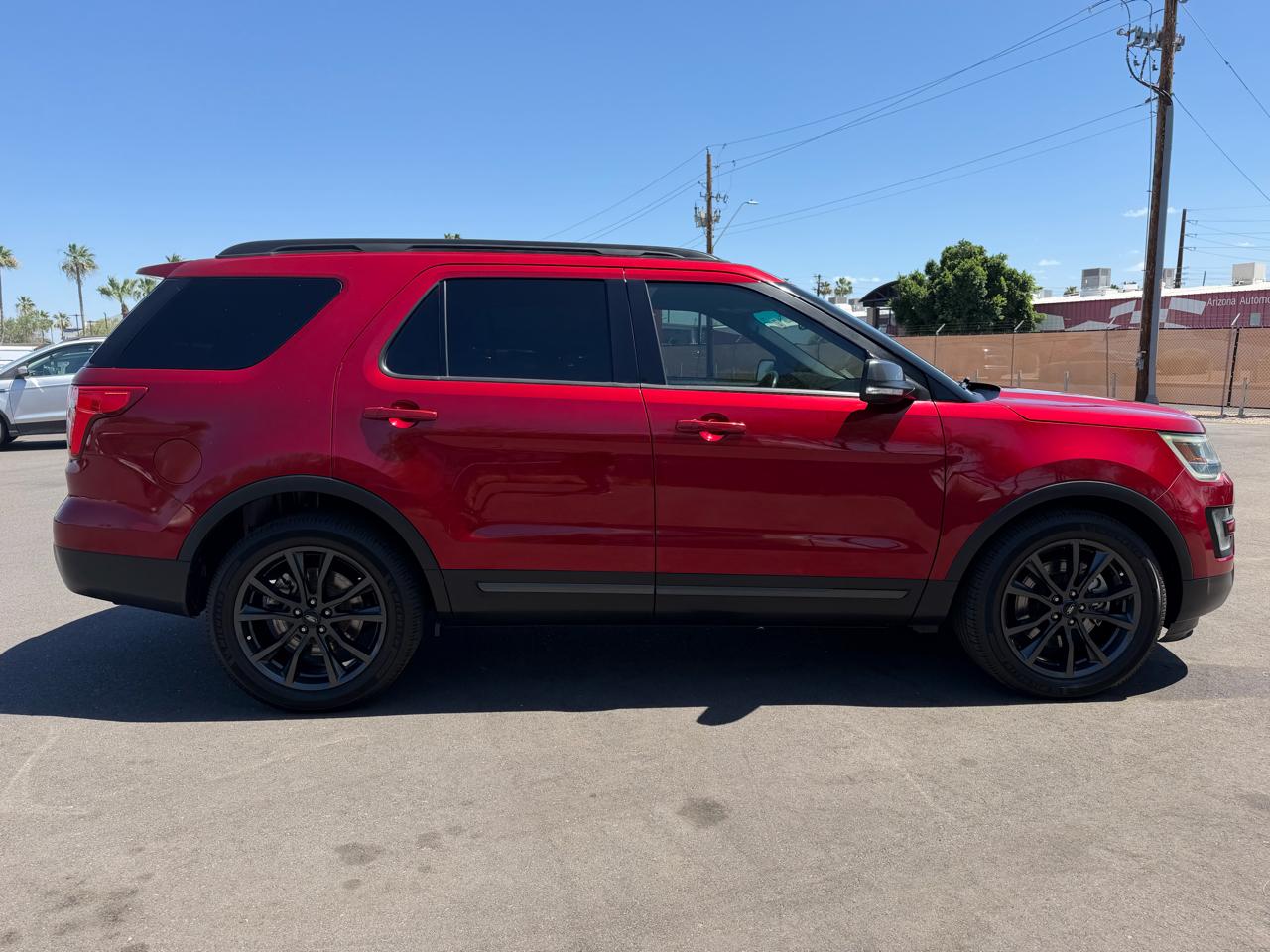 Ford Explorer 4dr XLT 2017