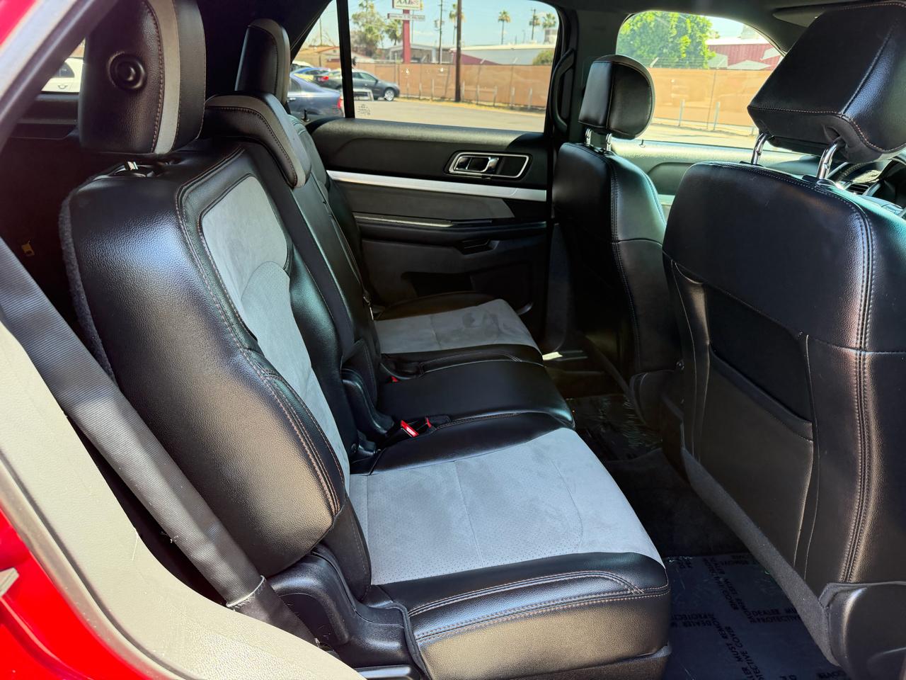 Ford Explorer 4dr XLT 2017