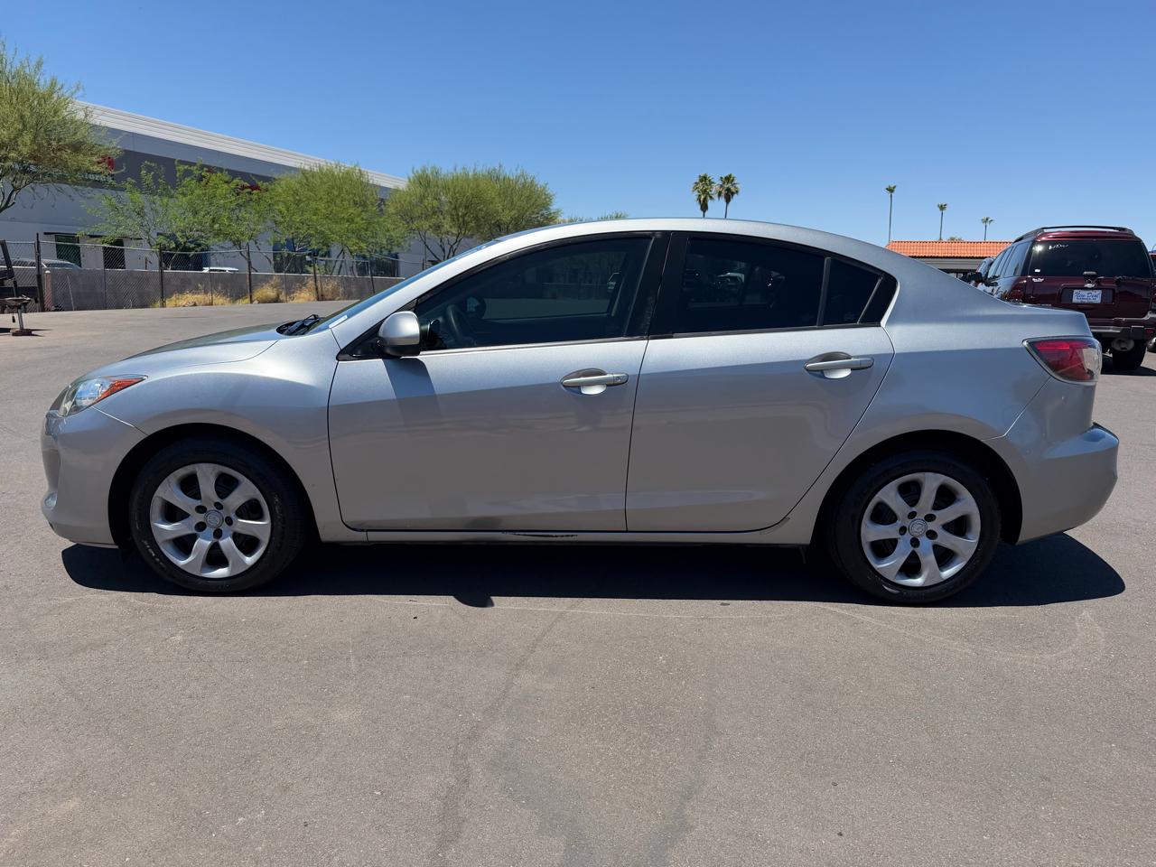 Mazda MAZDA3 i Sport 4-Door 2013