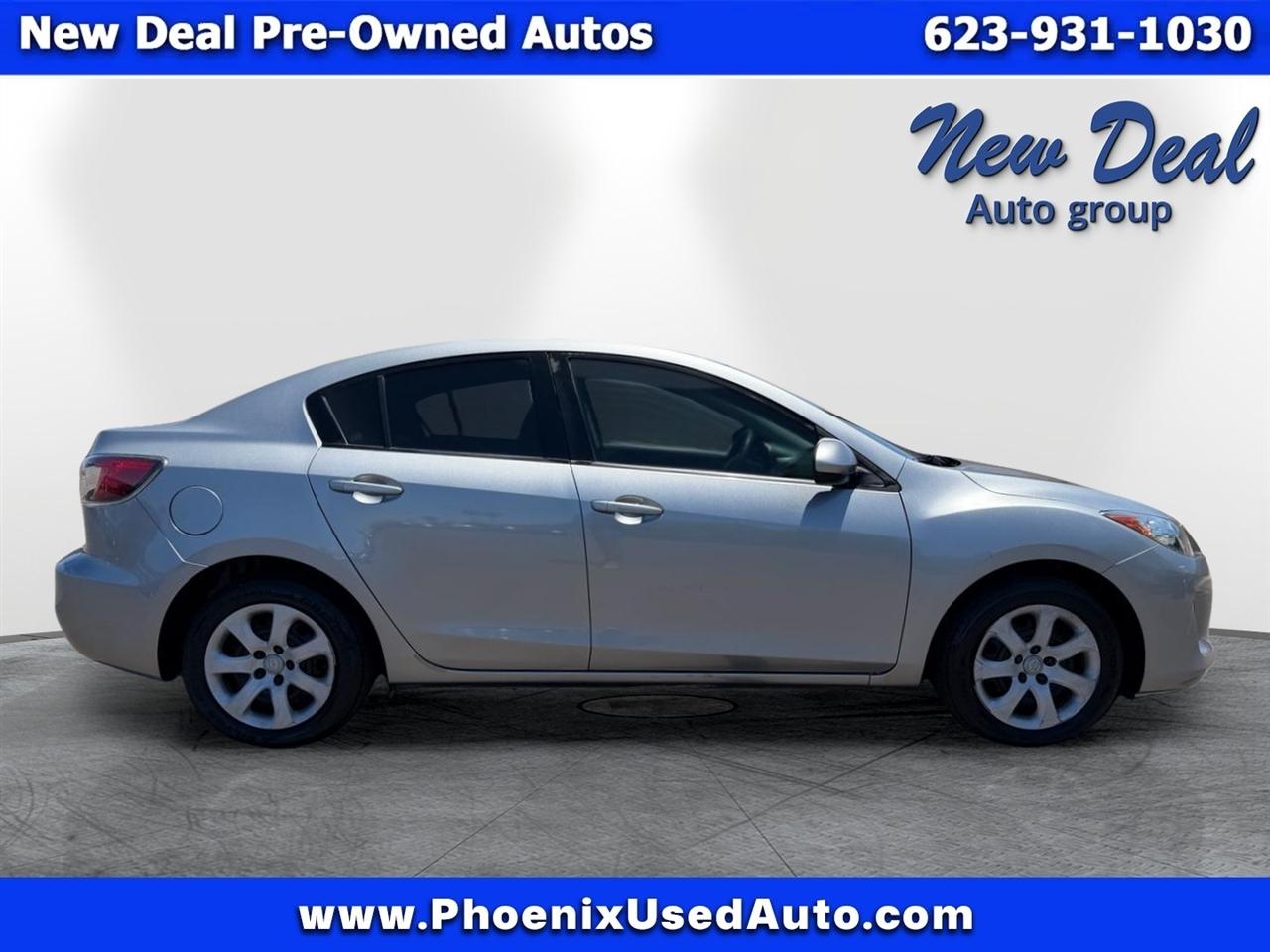 Mazda MAZDA3 i Sport 4-Door 2013