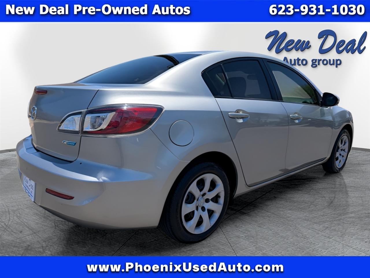 Mazda MAZDA3 i Sport 4-Door 2013