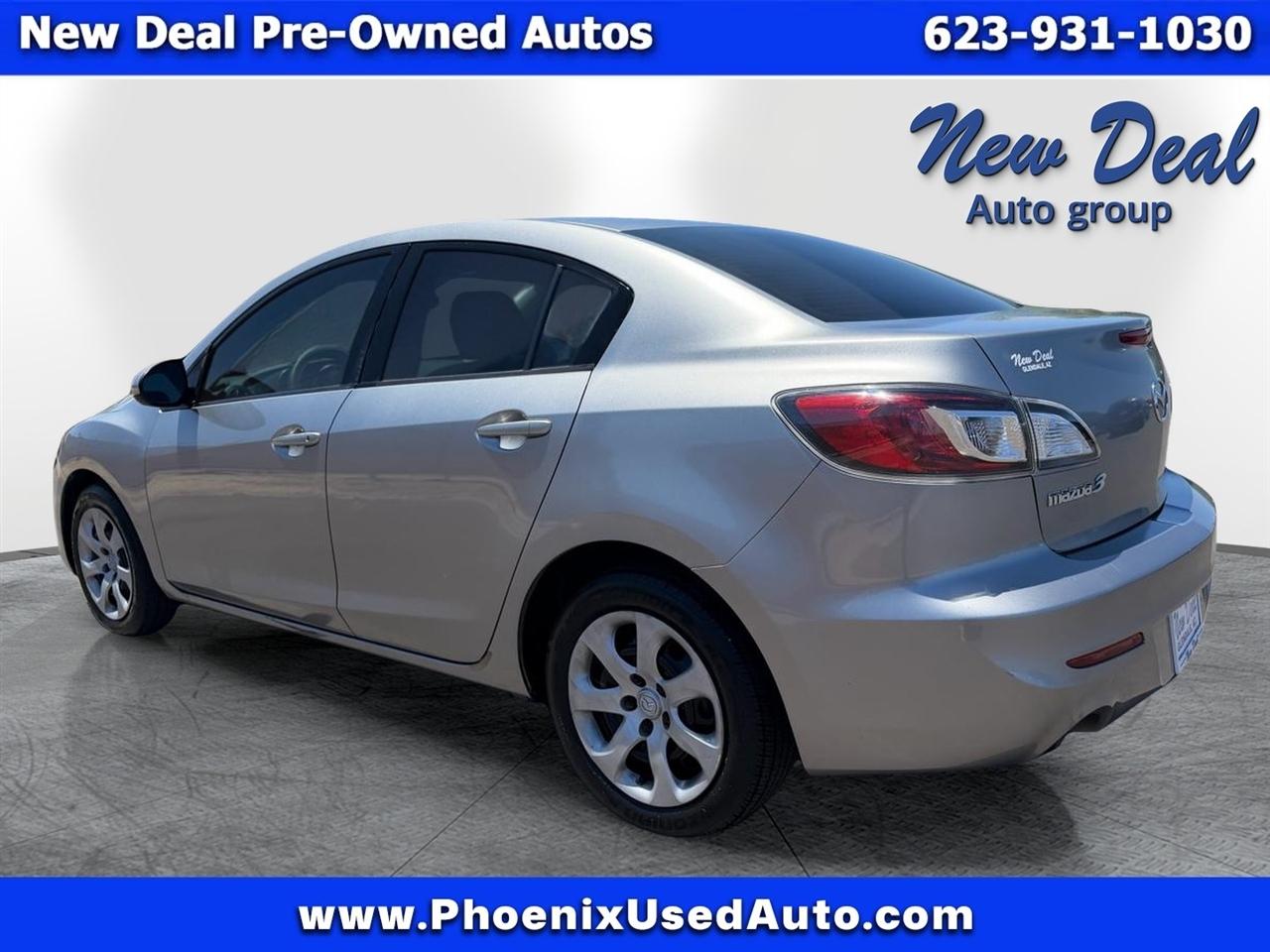 Mazda MAZDA3 i Sport 4-Door 2013