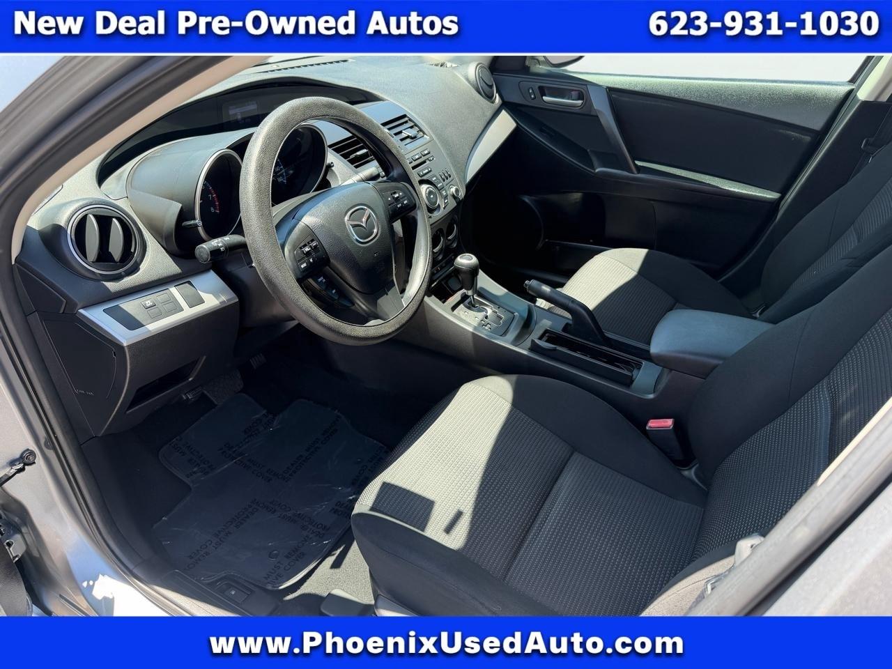 Mazda MAZDA3 i Sport 4-Door 2013