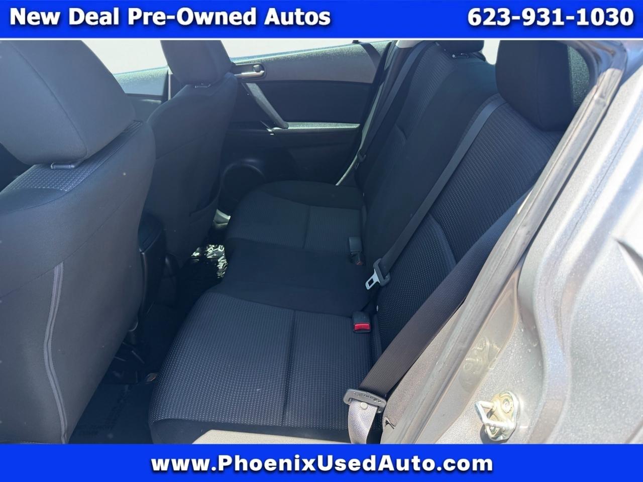 Mazda MAZDA3 i Sport 4-Door 2013