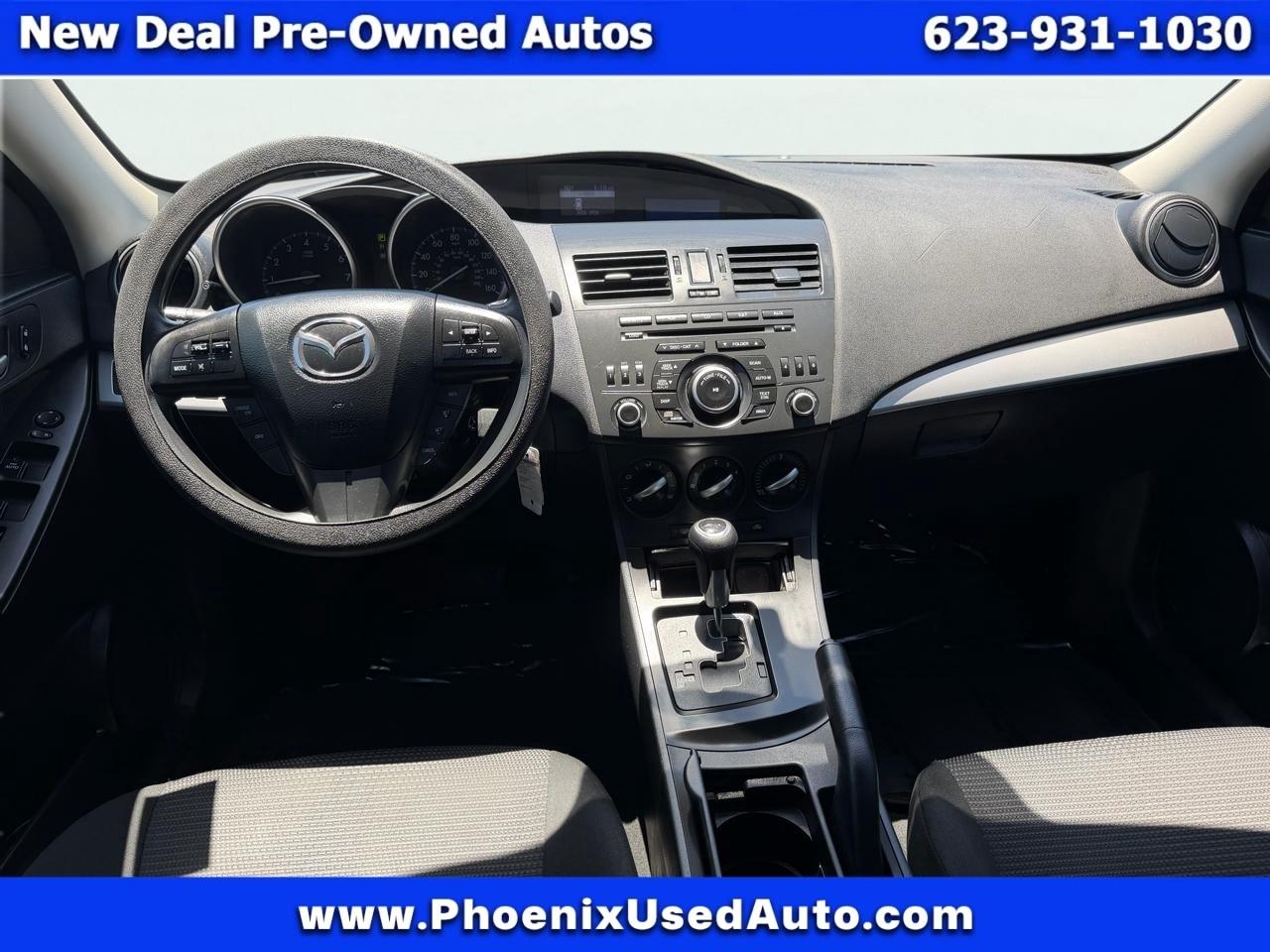 Mazda MAZDA3 i Sport 4-Door 2013