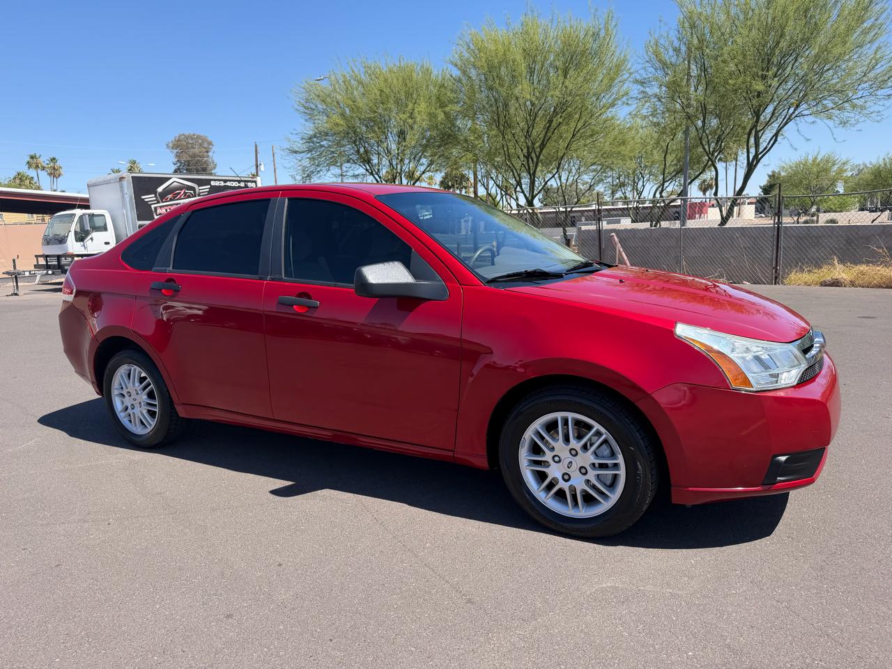 Ford Focus SE Sedan 2010